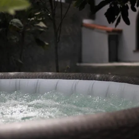Apartament Home2book Charming House & Jacuzzi *