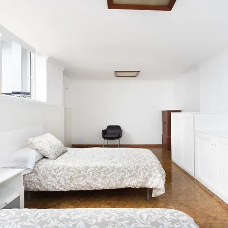 Daire Home2book Charming House & Jacuzzi