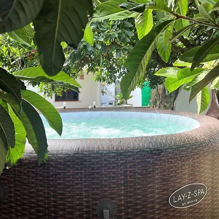 Home2book Charming House & Jacuzzi Daire *